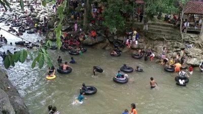 Sungai Jodoh Latuppa Masih jadi Primadona saat Libur