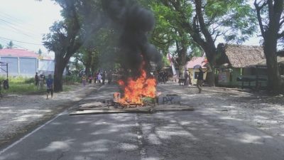 Tolak Eksekusi Lahan, Warga di Palopo Blokade Jalan Hingga Teriakkan Nama Ferdy Sambo