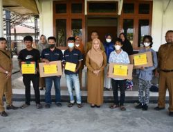 Bupati Luwu Utara Serahkan Bantuan Usaha bagi Penyandang Disablitas dan Remaja Bermasalah Hukum