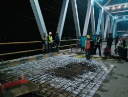 Tinjau Perbaikan Jembatan Sungai Masamba, Suaib Mansur Harap Secepatnya Bisa Dilalui Kembali