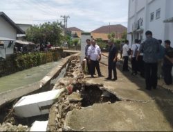 Dihantam Banjir, Pagar Kampus IAIN Palopo Rusak