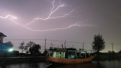 BMKG Prediksi Hujan Lebat Guyur Wilayah Luwu Raya dan Toraja 17-19 Oktober