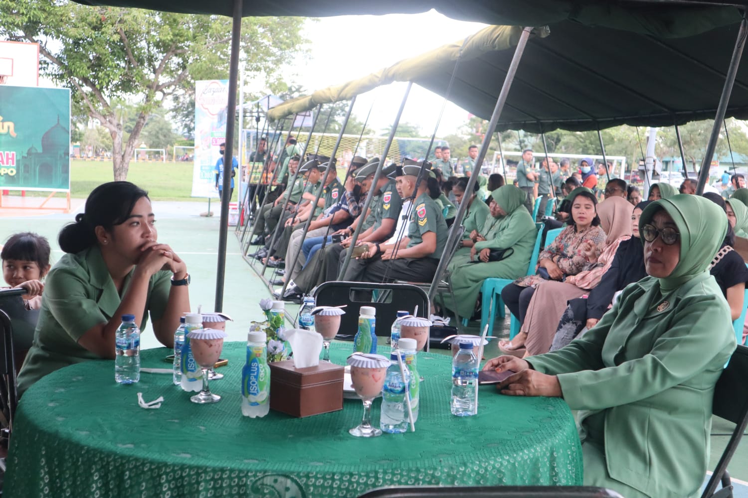 Kodim 1403 Palopo menggelar bazar Ramadan.