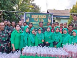 Bareng Persit KCK Ranting 07, Anggota Koramil 1403-06/Wara Berbagi Takjil untuk Buka Puasa