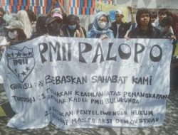 Minta Pembebasan 7 Mahasiswa di Bulukumba, Kader PMII Demo di Depan Polres Palopo