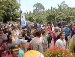 Kades Diduga Selingkuh, Warga Luwu Geruduk Kantor Desa