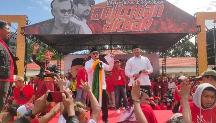 Daftar di KPU Luwu Timur, Budiman Janji Bakal Naikkan Insentif Pemuka Agama dan RT/RW