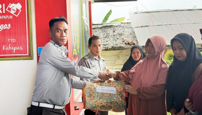 Syamsul Bahri: HUT Pengayoman ke-79, Momentum Menuju Indonesia Emas, Lapas Palopo Bagi-bagi Sembako