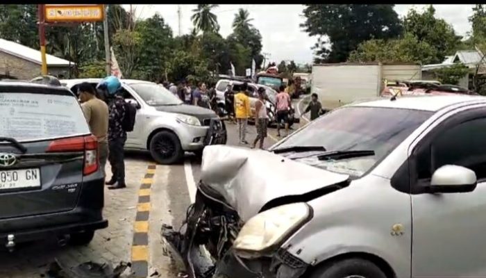 Tabrakan Beruntun Empat Mobil di Luwu Utara, Korban Dilarikan ke Rumah Sakit