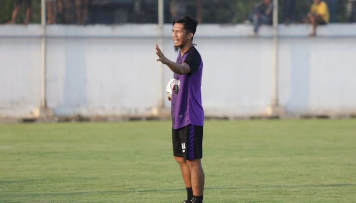 Jelang Lawan Persik, Asisten Pelatih PSM Makassar Keluhkan Kondisi Lapangan