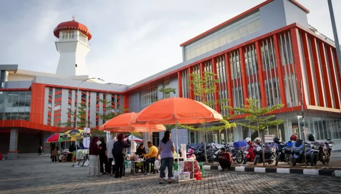 Pemkot Palopo Resmi Jadikan Pelataran Menara Payung Sebagai Pusat Jajanan Subuh
