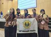 Manfaatkan Limbah Biji Durian dan Bonggol Jagung: Tim Riset SMP Labschool Jakarta Raih Medali Emas di JISF